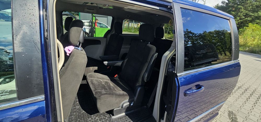 Chrysler Town Country Voyager  7 osób gaz