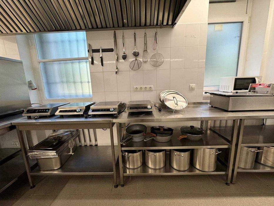Продаж приміщеня та готового виробництва подуктів харчування