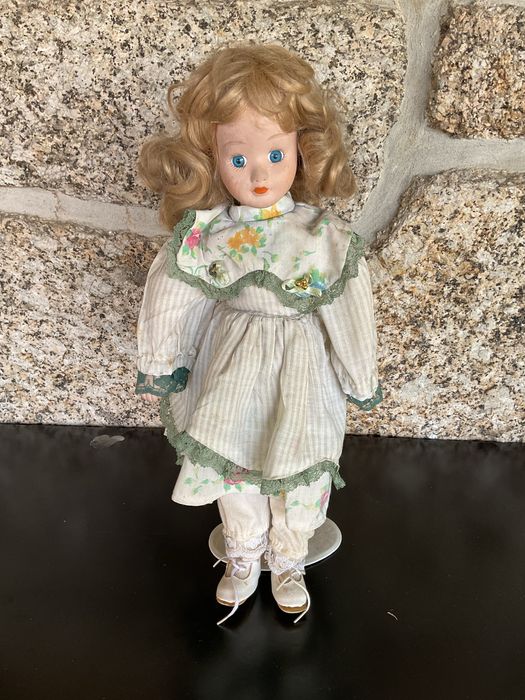Bonecas de porcelana