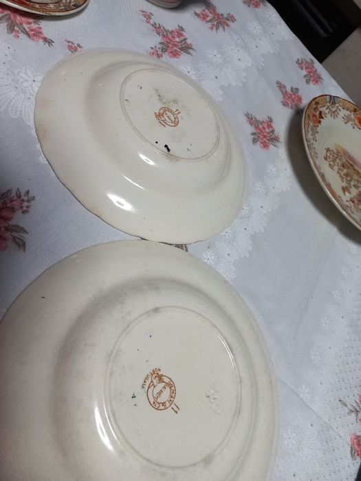 Conjunto de loiça antiga