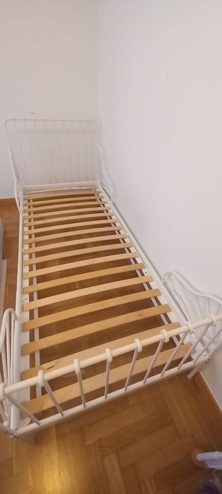 Cama de solteiro IKEA