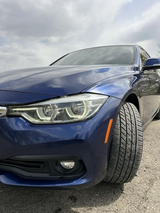 BMW 320i xDrive 2015 рік