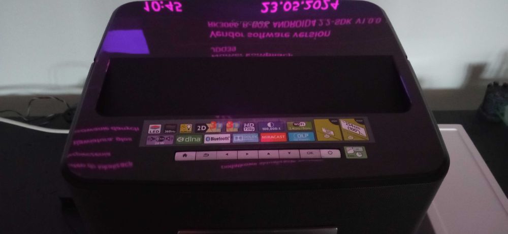 Projektor Philips Screeneo, 1590TV, uszkodzony