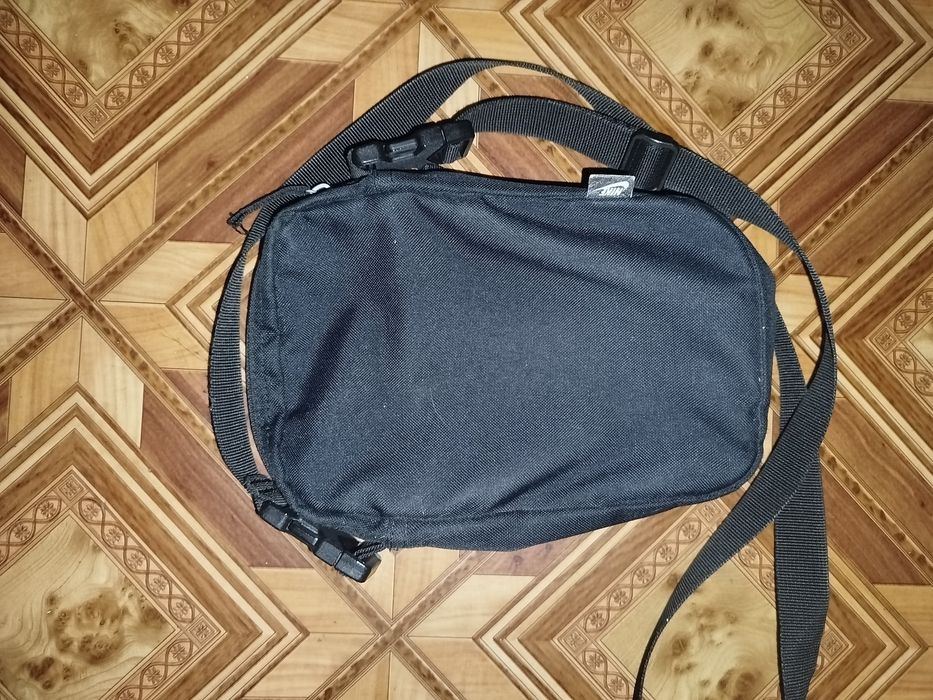 Сумка через плечо Nike Heritage Crossbody