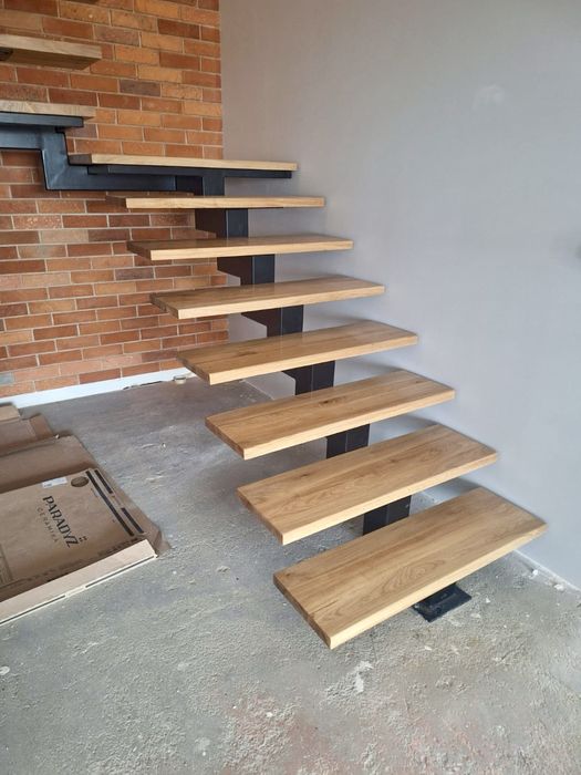 Stopnie dębowe jesionowe