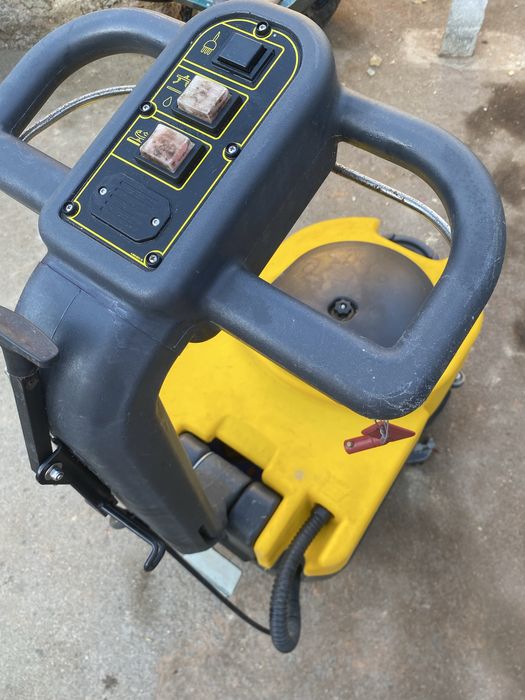 Maquina de lavar e secar piso profissional