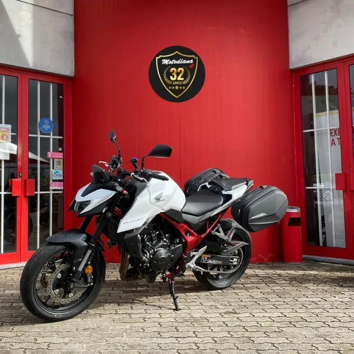 Honda Hornet COM MAPIT E GARANTIA ATÉ 08/2031