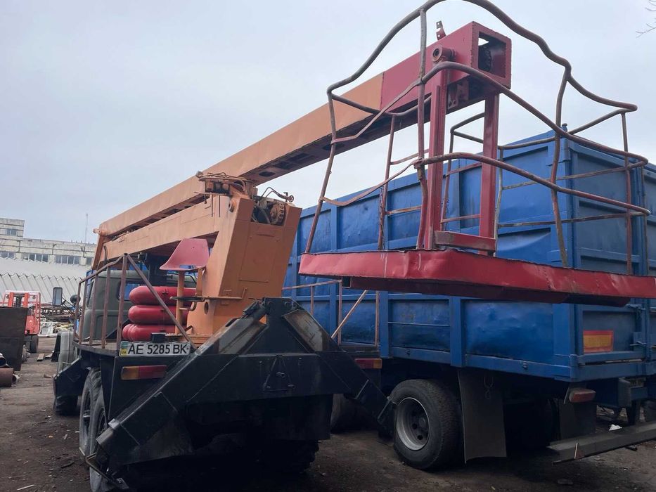 Продам автовишка АГП 22 на базі ЗІЛ 131