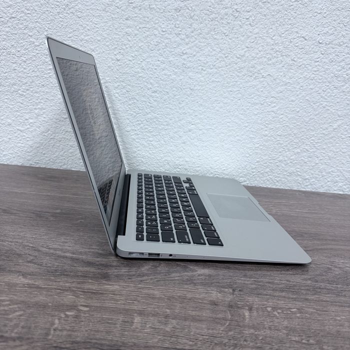 MacBook Air Intel Core i5, 8GB