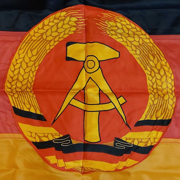 Flaga NRD 60x100cm nowa metka oryginał z epoki PRL