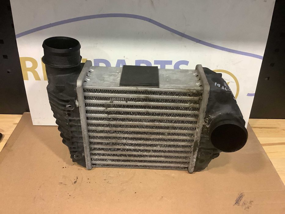 Radiador intercooler Audi A6 4F5 2010
