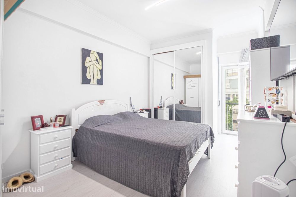 Apartamento T4 - Algés