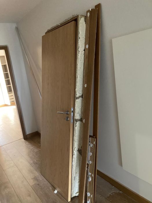 Porta madeira de Carvalho quase nova