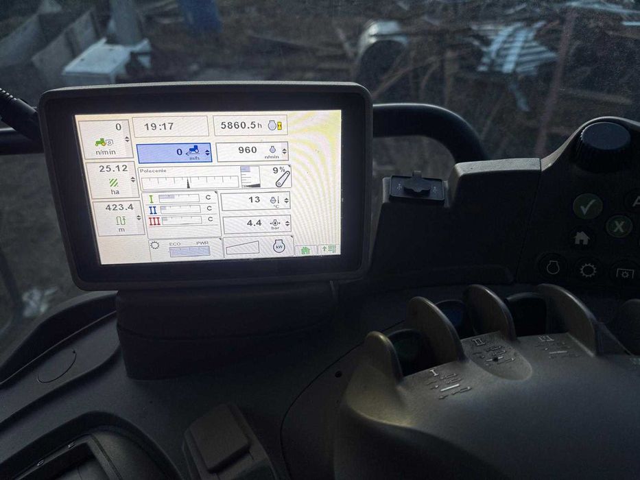 JOHN DEERE 6105R z 2013r 5860h