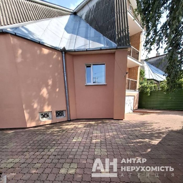 Продається двоповерховий  будинок в Кропивницькому, р-н Горсад