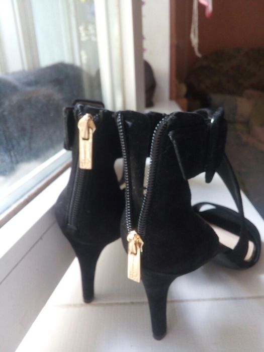 Босоніжки замшеві