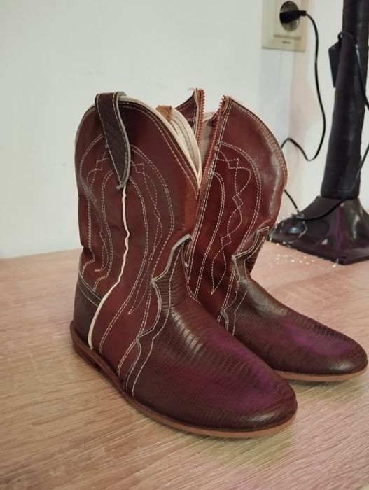 Дитячі шкіряні чобітки