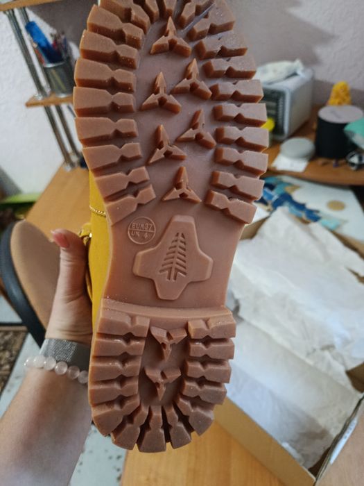 Нові демісезонний черевики-дезерти