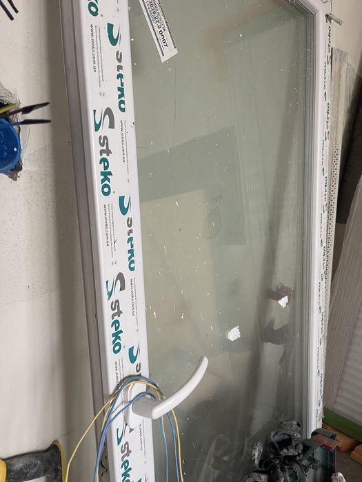 Продам вікно металопластикове