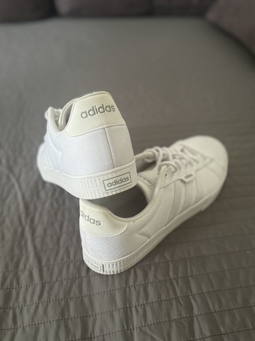 кроссовки Adidas 45