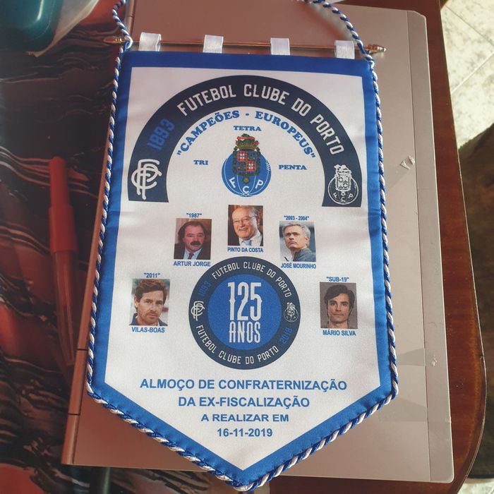 Galhardetes novos com História do F.C.Porto