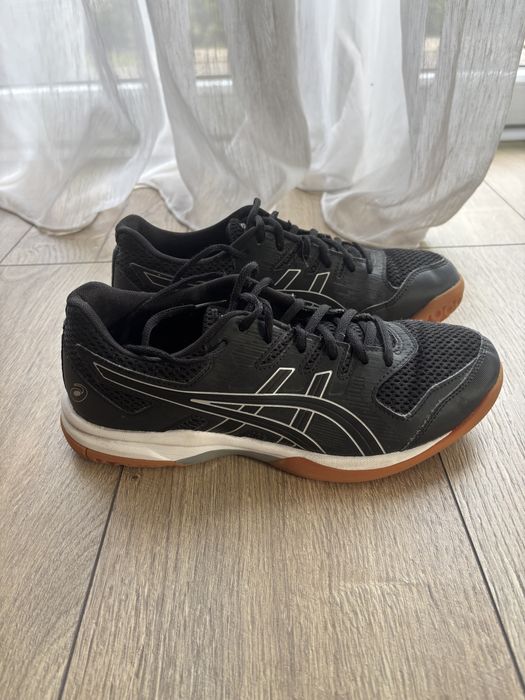 Asics halowki , unihokej, rozmiar 40