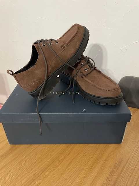 Pier One Oksfordki Unisex 41 – Skóra Ekologiczna – Stan Idealny