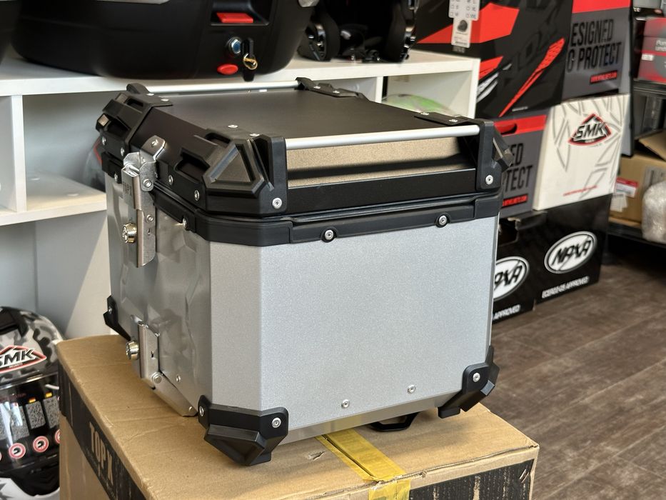 Kufer aluminiowy 45l topx + plyta + wykladzina