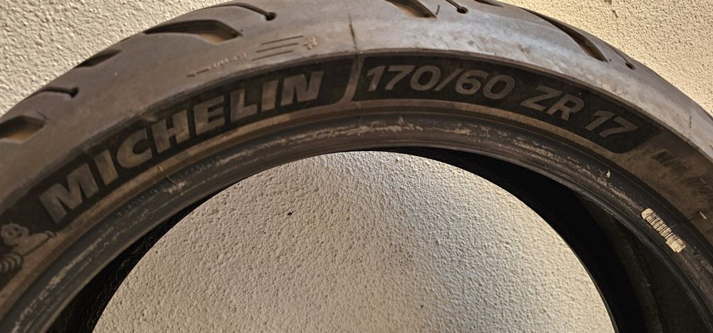 Pneus Michelin road 6