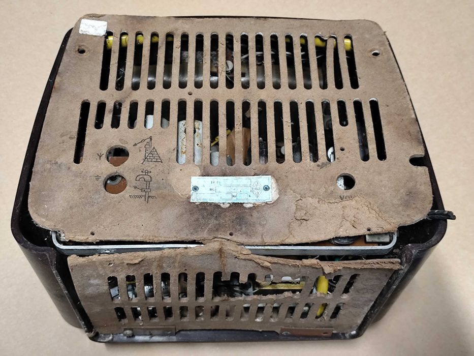 Rádio anos 1940 Siera ou Philips