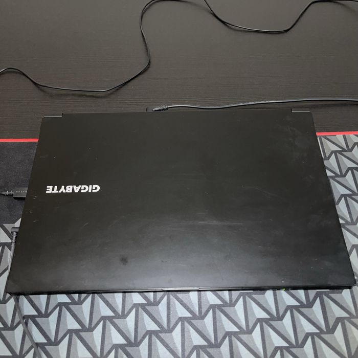 Computador Portátil Gaming Gigabyte G5 KF | RTX 4060 | i5-12500H | 16GB | 512GB SSD | 144Hz