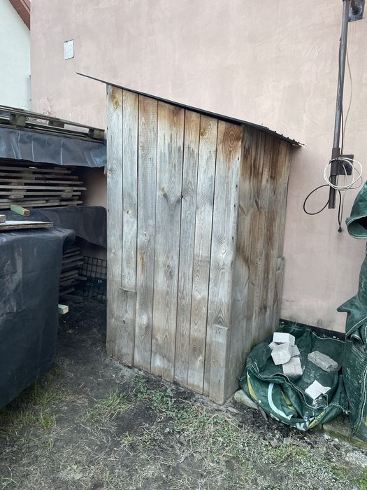 Toaleta zewnetrzna Wychodek