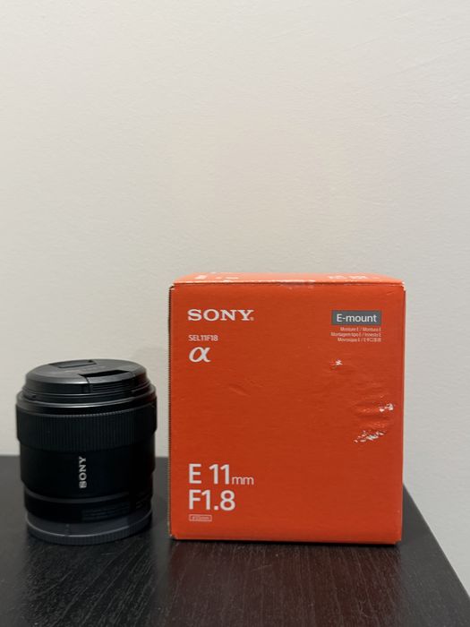 Об'єктив Sony E 11mm f/1.8 (SEL11F18) ідеальний стан