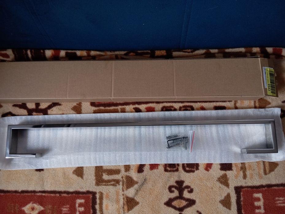 Nowy wieszak łazienkowy chromowany fly bath 60cm