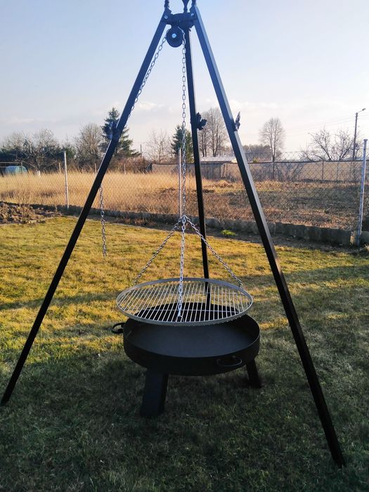 Grill, palenisko 70 cm blacha 4,trójnóg,spawane