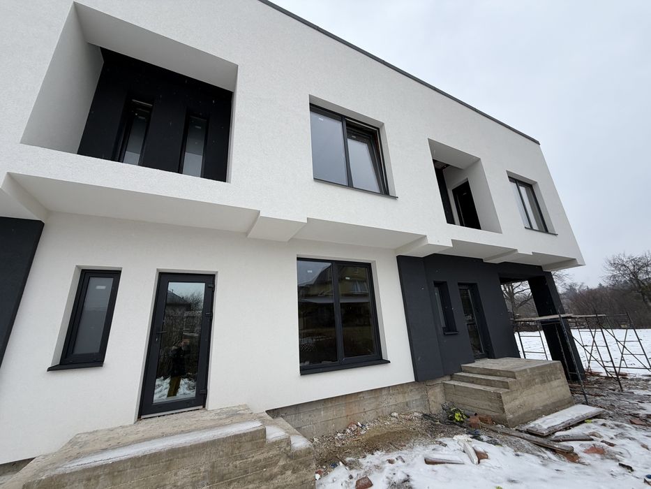 Таунхауси на Роші