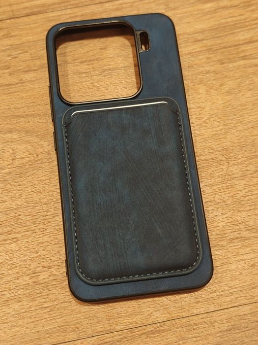 Capa azul Xiaomi 15