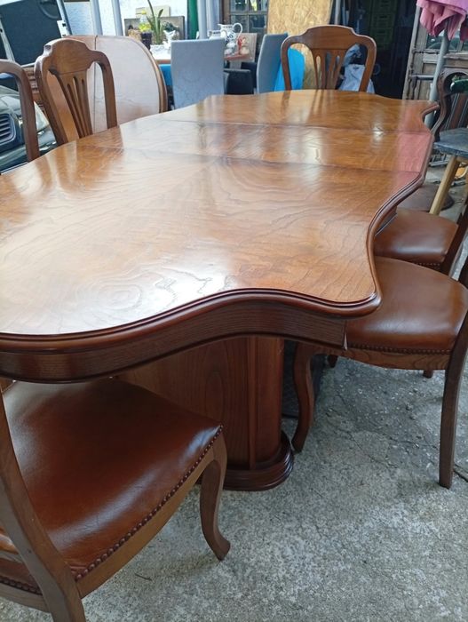Imponente mesa jantar