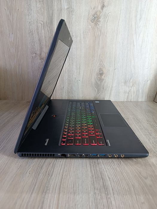 Игровой ноутбук MSI 17.3" i7 16GB SSD 128GB + HDD 500 Nvidia RGB FHD
