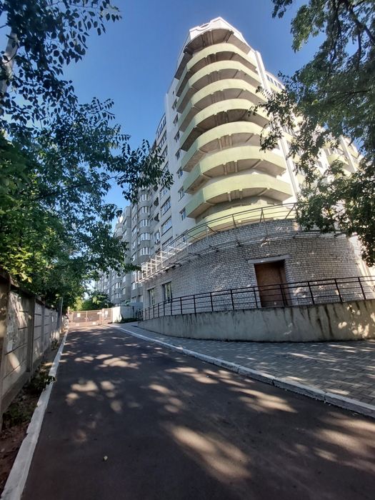 Продаж 3 кімнатна  квартира  новобудова вулиця Садова
