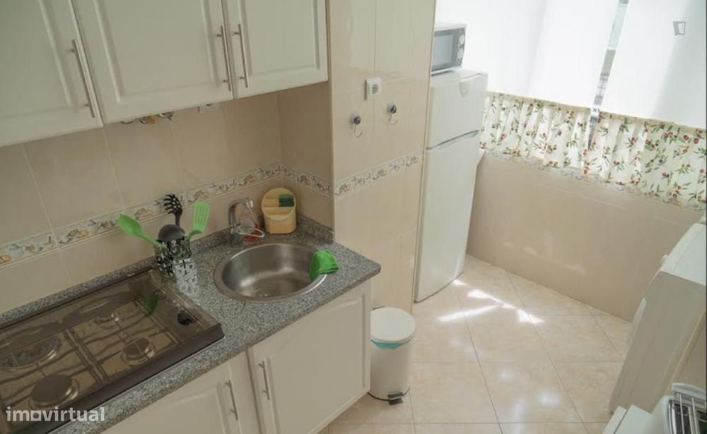 Estúdio - localizado em Ajuda Lisbon