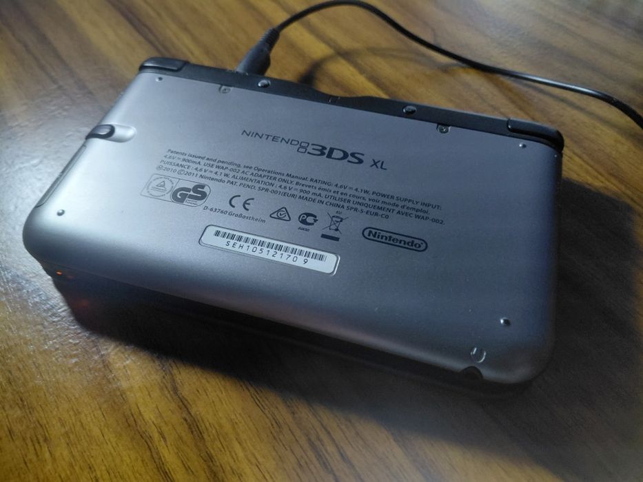 nintendo 3ds (XL)