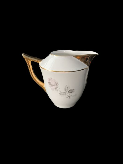 Set of 6 dinnerware pieces426581626643425283