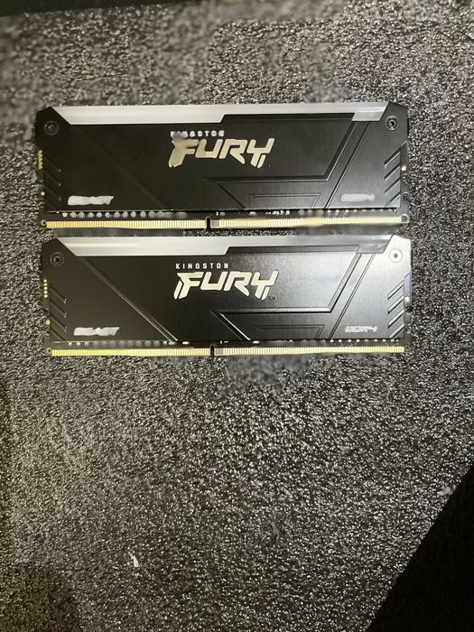 Оперативная память Kingston Fury Beast RGB DDR4-3200 32768MB