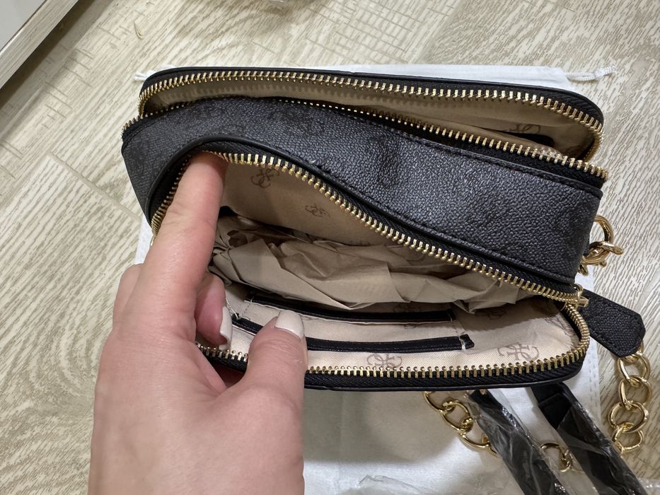 Жіноча сумка Guess