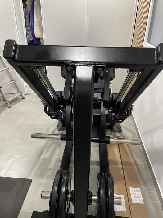 Leg Press / Hack Squat