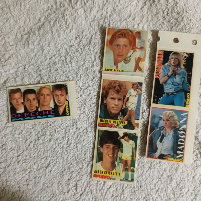 Cromos antigos ver fotos sff a ver quais estão disponíveis