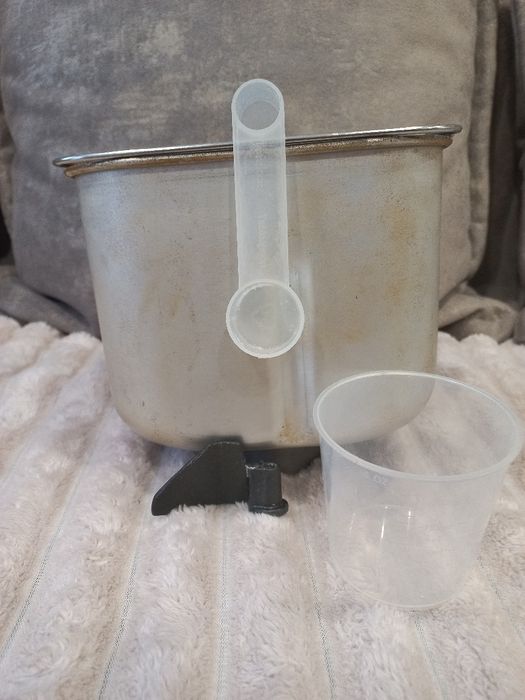 Продается хлебопечь Filipps