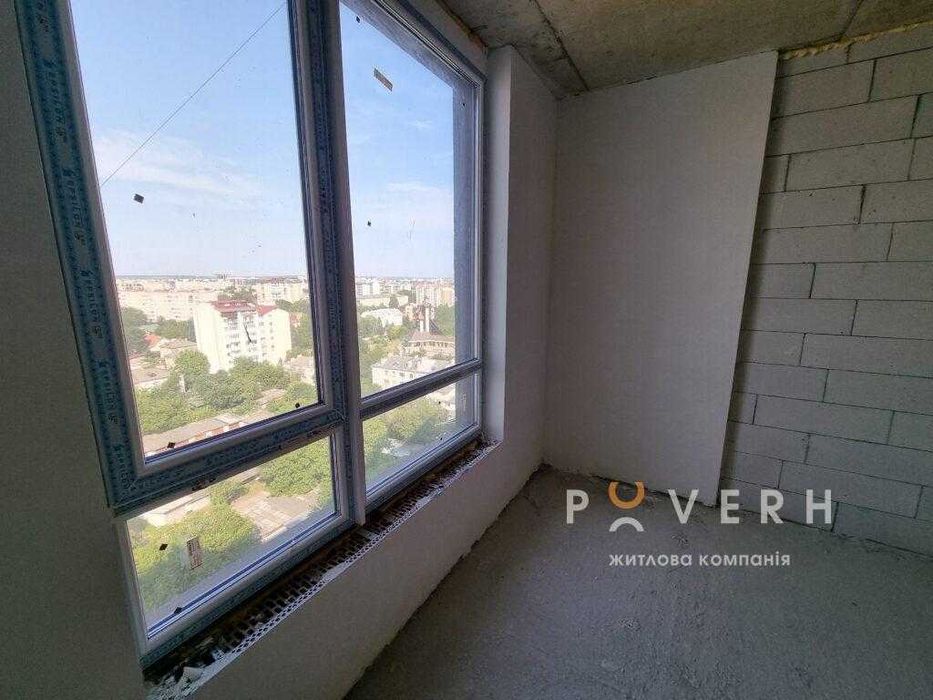 Продаж квартири в жк Манхетен з великою кухнею