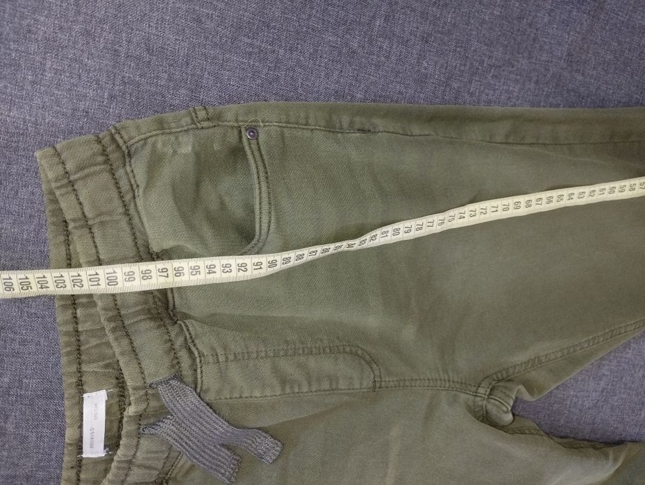 Оливкові джогери Reserved